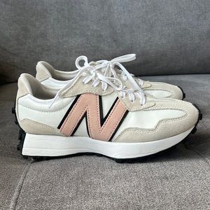 New Balance 327 Sneakers